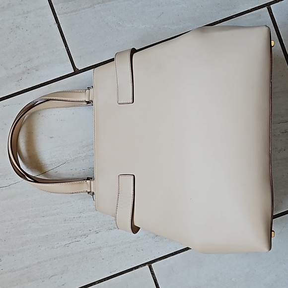 Salvatore Ferragamo Leather Handbag Silver Logo Hardware - Picture 2 of 13